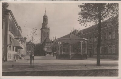 KAMPEN - Nieuwe Markt en Nieuwe Toren