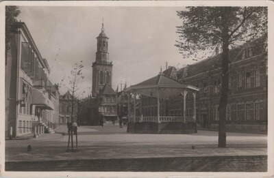 KAMPEN - Nieuwe Markt en Nieuwe Toren