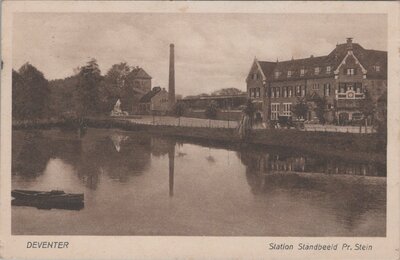 DEVENTER - Station Standbeeld Pr. Stein