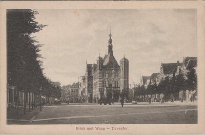 DEVENTER - Brink met Waag