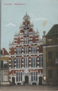 DEVENTER - Politiebureau