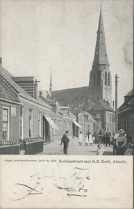 ALMELO - Boddenstraat met R. K. Kerk