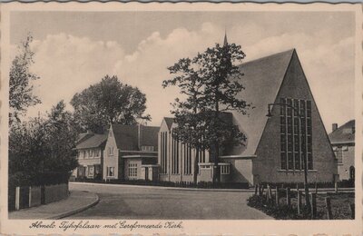 ALMELO - Tijhofslaan met Gereformeede Kerk