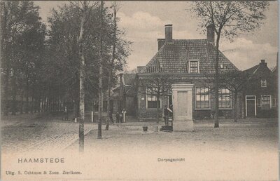 HAAMSTEDE - Dorpsplein