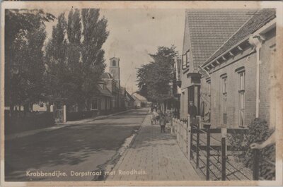 KRABBENDIJKE - Dorpstraat met Raadhuis