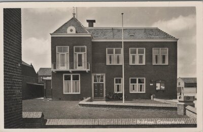BRUINISSE - Gemeentehuis