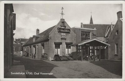 OUD VOSSEMEER - Smidsklokje 1700