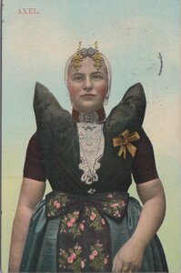 AXEL - Vrouw in Klederdracht