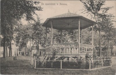 RENESSE - De muziektent te Renesse