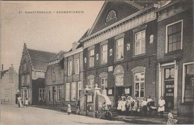 ST. MAARTENSDIJK - Gemeentehuis