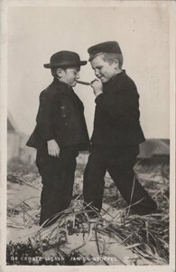 ZEELAND - De eerste sigaar Jan en Stoffel