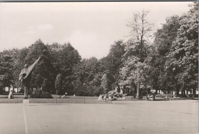APELDOORN - Verzetsmonument Oranjepark