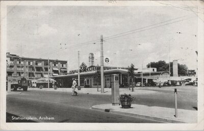 ARNHEM - Stationsplein