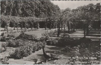 UITHUIZEN - Rozenpergola Park Menkema