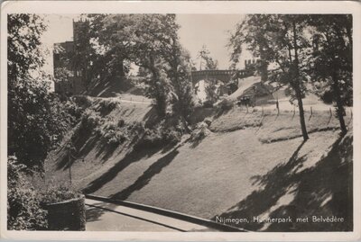 NIJMEGEN - Hunnerpark met Belvedere