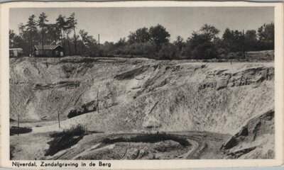 NIJVERDAL - Zandafgraving In de Berg