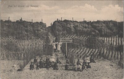 RENESSE - Aan het strand van Renesse