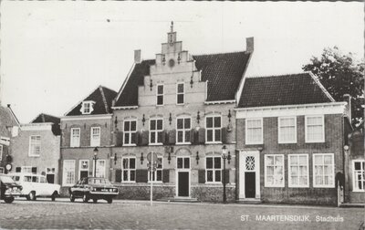 ST. MAARTENSDIJK - Stadhuis