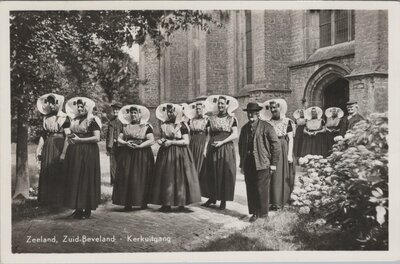 ZUID-BEVELAND - Kerkuitgang