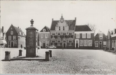ST. MAARTENSDIJK - Stadhuis