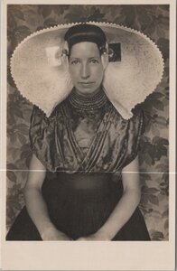 ZEELAND - Zondagsdracht