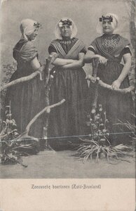 ZUID-BEVELAND - Zeeuwsche boerinnen
