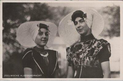 ZEELAND - Kleederdracht