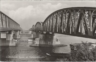 ZALTBOMMEL - Spoor en Verkeersbruggen