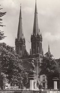 TILBURG - St. Jozefkerk met Standbeeld Willem II