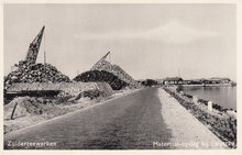 ZUIDERZEEWERKEN - Materiaal-opslag bij Lelystad