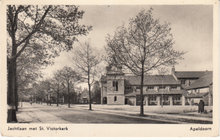 APELDOORN - Jachtlaan met St. Victorkerk
