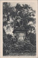 AMSTERDAM - Standbeeld van Joost van den Vondel i. h. Vondelpark