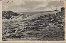 ZUIDERZEEWERKEN - De Stroom in het Sluigat van de Vlieter op den dag der sluiting