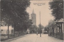 SOEST - Middelwijkstraat met Ned. H. Kerk