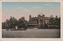 AMERSFOORT - Stationsplein met Standbeeld Joh. van Oldenbarneveld