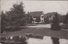 ZEIST - Wilhelminapark. Gezicht van den Wilhelmina-heuvel