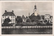 HELLEVOETSLUIS - Raadhuis en Ned. Herv. Kerk