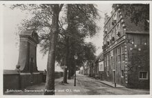 ENKHUIZEN - Stavorensch Poortje met O.l. Huis