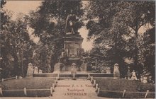 AMSTERDAM - Monument J. v. d. Vondel Vondelpark