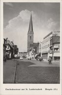 HENGELO - Enschedesestraat met St. Lambertuskerk