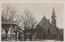 THOLEN - Markt met R.K. Kerk