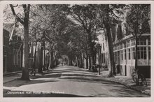 VLIELAND - Dorpsstraat met Hotel Bruin