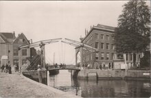 DORDRECHT - Engelenbuergerbrug met Blauwpoort omstreeks 1908