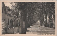 PUTTEN - Dorpsstraat met Ned. Herv. Kerk