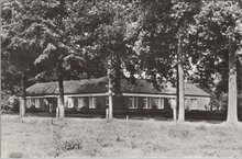 BRUMMEN - Logiesgebouw