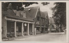 BERGEN (N. H.) - Raadhuisstraat