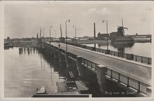 ZAANDAM - Brug over de Zaan