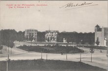 AMSTERDAM - Gezicht in het Willemspark