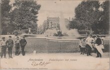 AMSTERDAM - Frederiksplein met Fontein