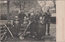 STAPHORST - Boerengezin